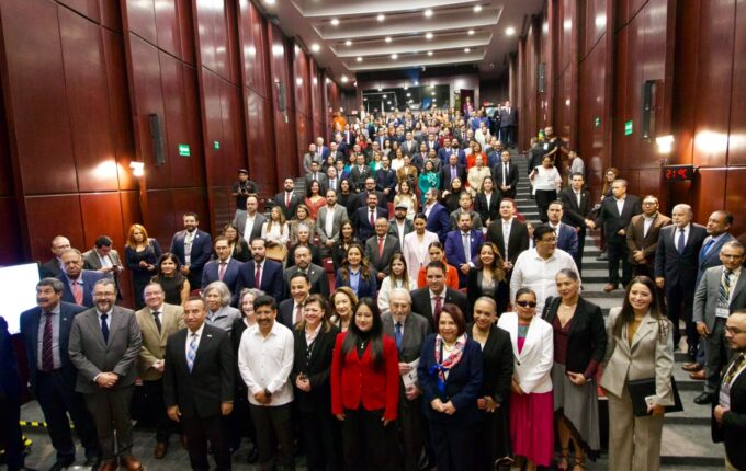 Personas asistentes al acto por el primer aniversario del Tribunal de Disciplina Judicial